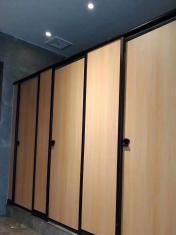 圖 公共衛(wèi)生間隔斷板,廁所隔斷板,洗手間小便擋板廠家 廣州建材