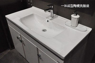安華衛(wèi)浴黃金海岸浴室柜 盛夏里的一抹凈白